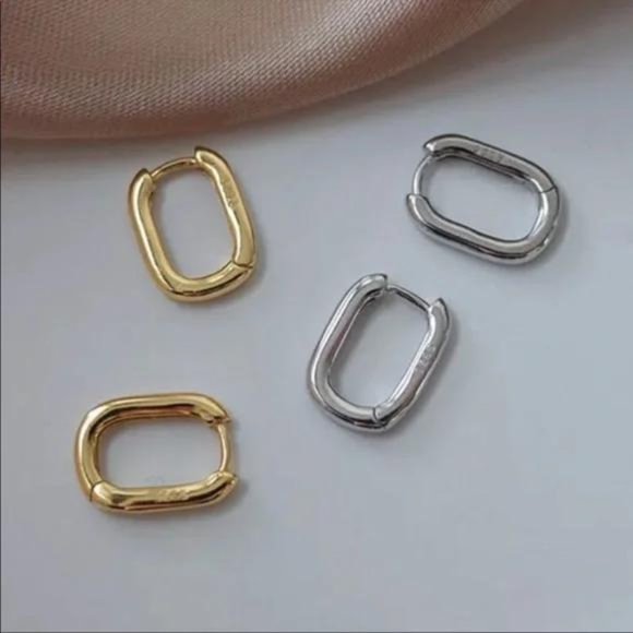 OVAL HOOPS 18K GOLD EARRINGS, NICE EARRINGS, CUTE EARRINGS - Picture 5 of 8